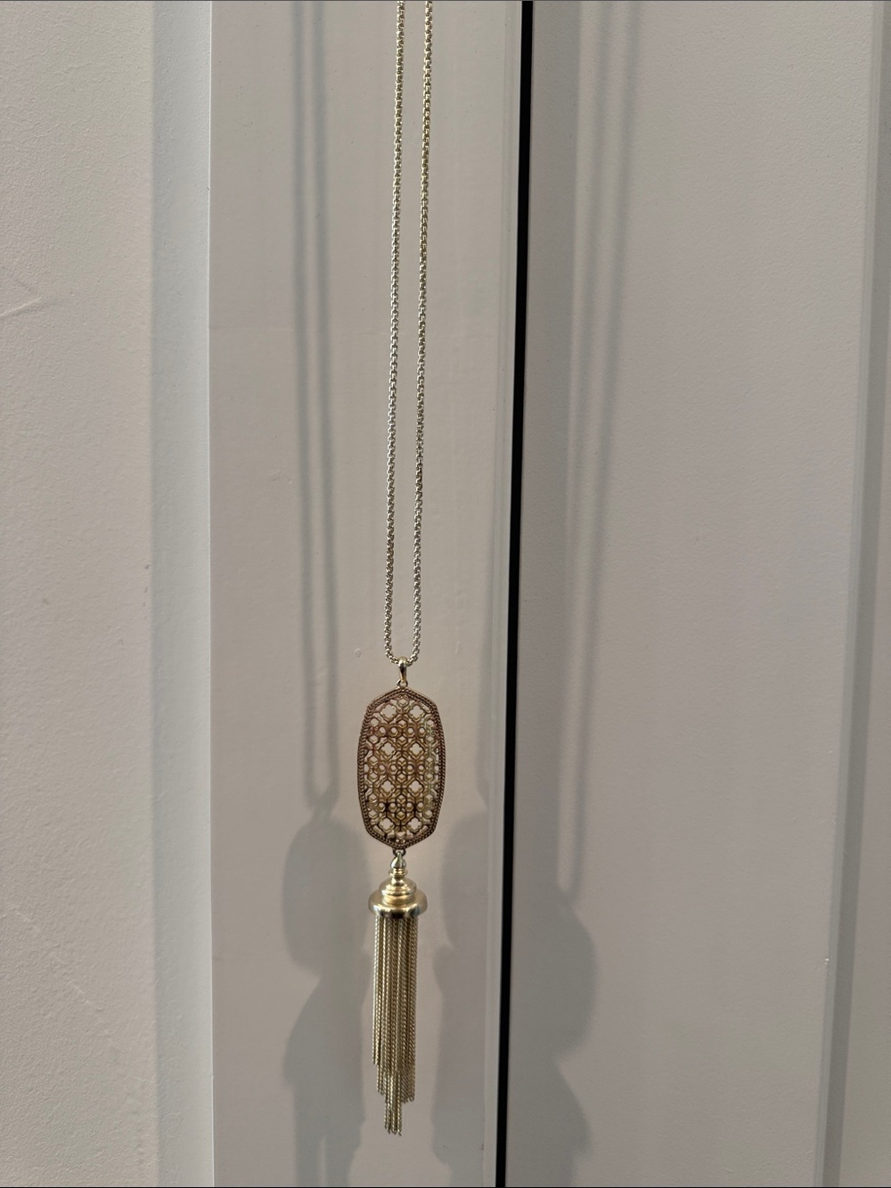 Authentic Kendra Scott gold Filigree Long Tassel Necklace - Picture 3 of 3